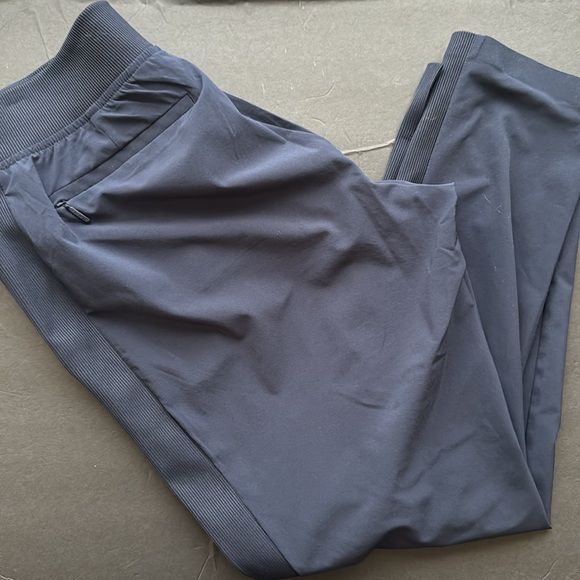 Athleta Brooklyn Mid Rise Ankle Pant Navy Size 8P Style 198671 - Picture 6 of 6